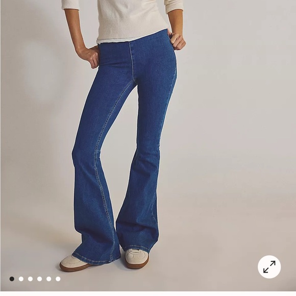 SALE🎈NWOT WE THE FREE FAMOUS PENNY FLARE JEAN! PULL ON! BEAUTIFUL AND FLATTERING - Picture 7 of 7
